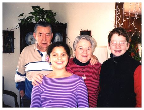 2005.. - .before posing properly - Rob, granddaughter Anna, Bianca, grandson Adam.jpg
